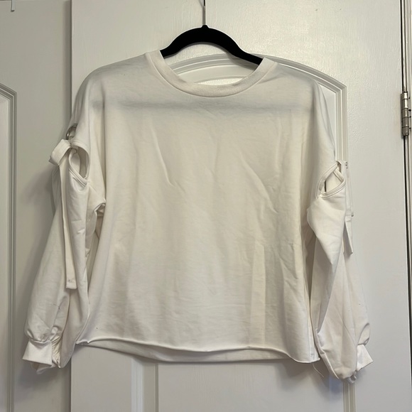 SHEIN white top with sleeve detail - Picture 1 of 2